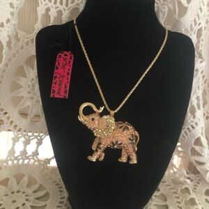 NWT Betsey Johnson Gold Elephant Pendant Necklace with Iridescent Stones